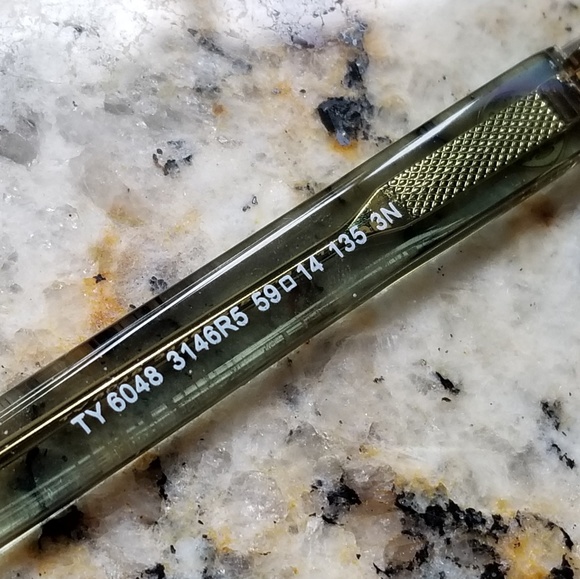 💯Tory Burch mirrored sunglasses - Picture 3 of 3